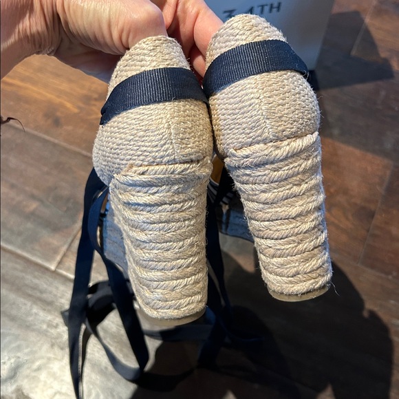 NIB ~ ON THE 34th MELINDA STRIPED ESPADRILLE WEDGE sz 9.5 - Picture 5 of 8